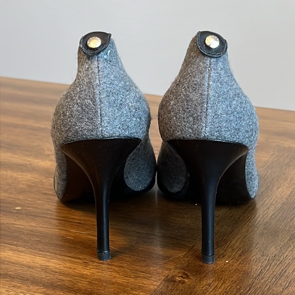 Michael Kors Pressely Cap Toe Gray Flannel Heels Women’s Size 10 M With Box - Picture 6 of 13